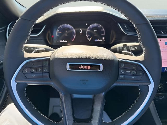 Pre-Owned 2025 Jeep Grand Cherokee Limited - photo - 11