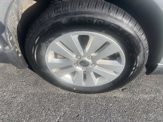 Pre-Owned 2018 Subaru Outback 2.5i - photo - 12