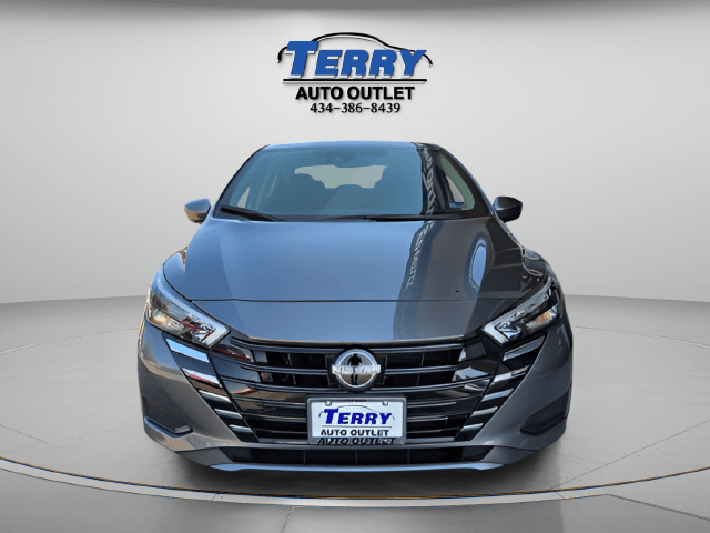 Pre-Owned 2025 Nissan Versa 1.6 SV - photo - 1