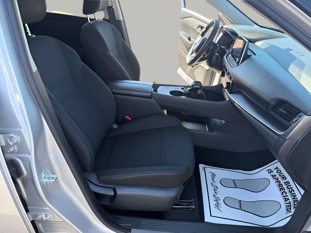 Pre-Owned 2024 Nissan Rogue S - photo - 24