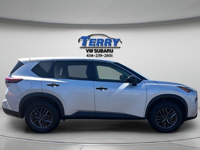 Pre-Owned 2024 Nissan Rogue S - photo - 0