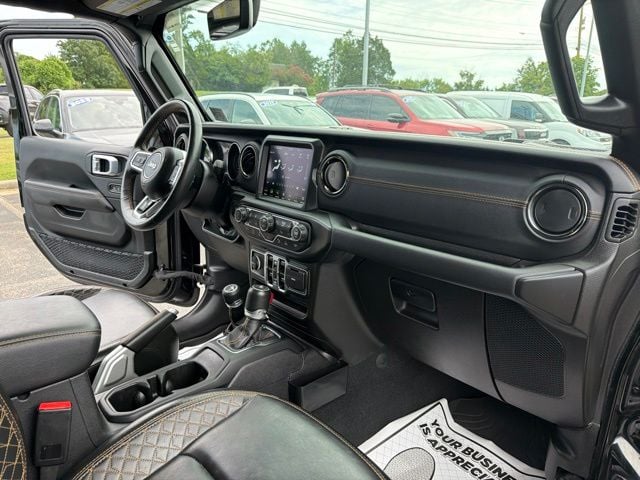 Pre-Owned 2022 Jeep Gladiator Overland - photo - 26