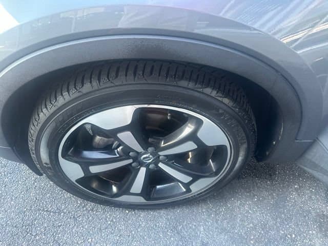Pre-Owned 2019 Volvo XC40 Momentum - photo - 17