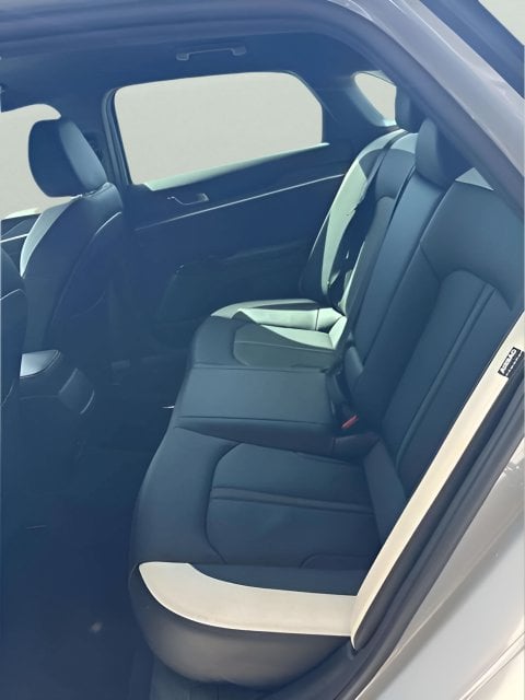 Pre-Owned 2025 Kia K5 GT-Line - photo - 6