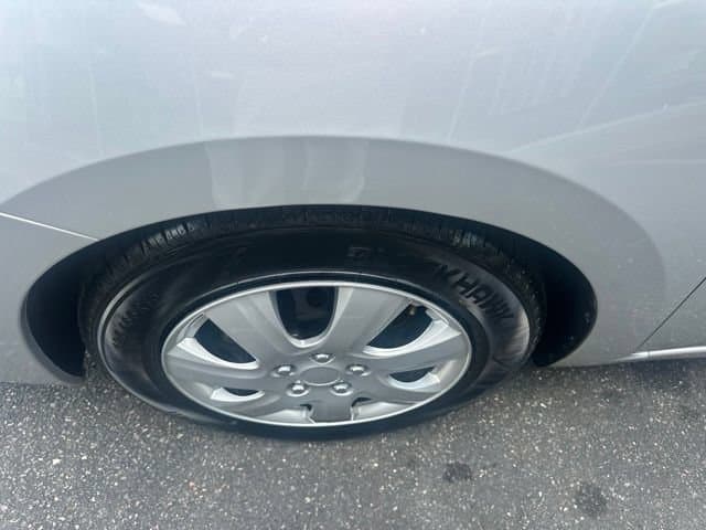 Pre-Owned 2025 Nissan Versa 1.6 S - photo - 14