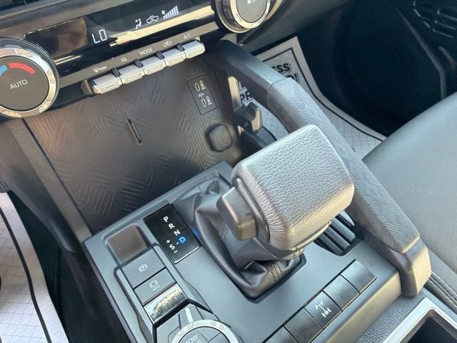 Pre-Owned 2026 Toyota Tacoma TRD Off-Road - photo - 19