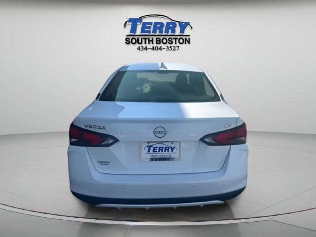 Pre-Owned 2023 Nissan Versa 1.6 SV - photo - 3