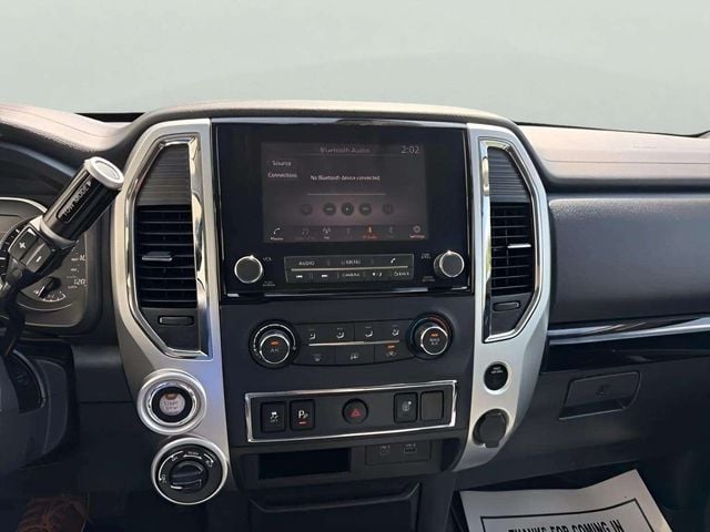 Pre-Owned 2021 Nissan Titan SV - photo - 10