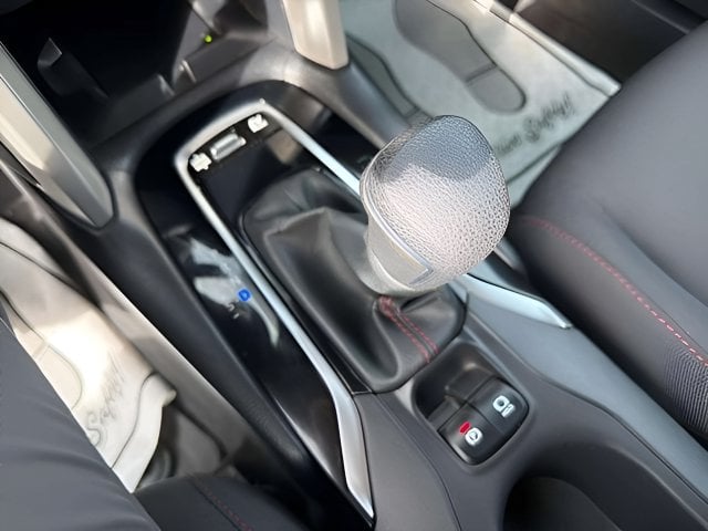 Pre-Owned 2024 Toyota Corolla Cross Hybrid XSE - photo - 14