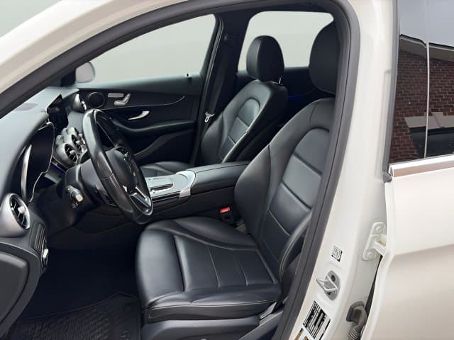 Pre-Owned 2022 Mercedes-Benz GLC GLC 300 - photo - 7