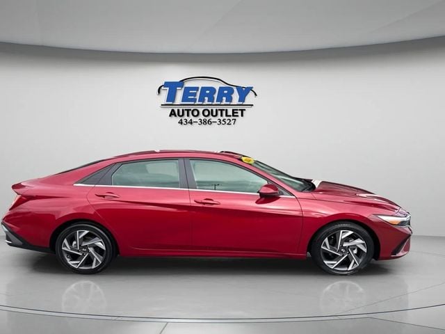 Pre-Owned 2025 Hyundai Elantra SEL Convenience - photo - 0