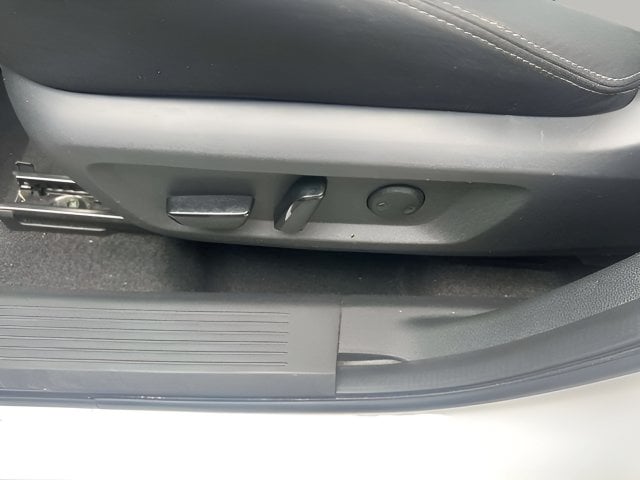 Pre-Owned 2024 Nissan Rogue SV - photo - 16