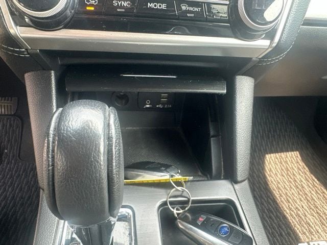 Pre-Owned 2019 Subaru Outback 2.5i - photo - 12