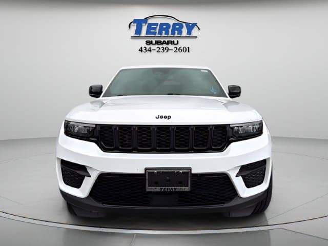Pre-Owned 2023 Jeep Grand Cherokee Altitude X - photo - 3