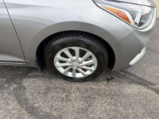Pre-Owned 2022 Hyundai Accent SEL - photo - 17