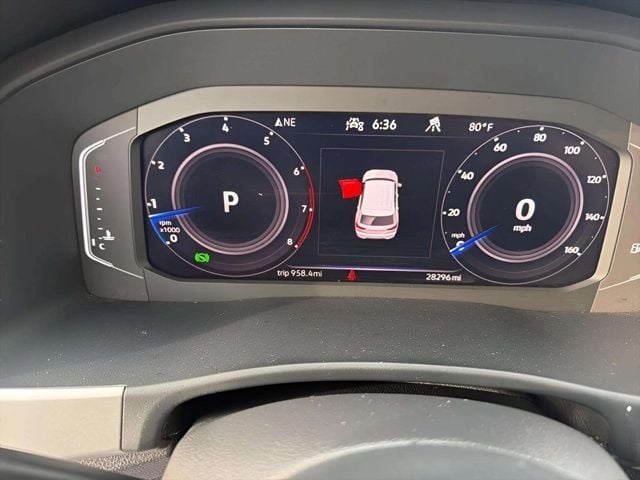 Pre-Owned 2022 Volkswagen Atlas Cross Sport 3.6L V6 SE w/Technology - photo - 5