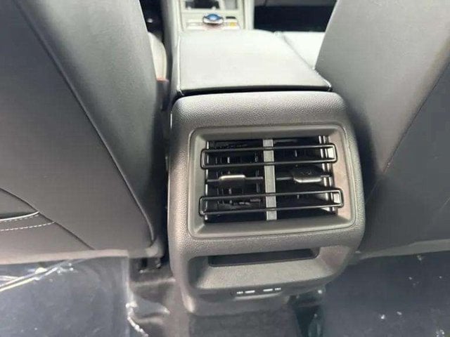 Pre-Owned 2026 Volkswagen Tiguan SE - photo - 8