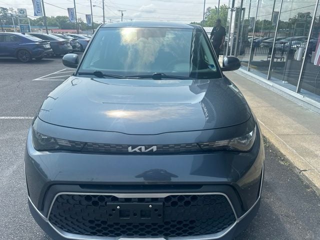 Pre-Owned 2024 Kia Soul LX - photo - 1