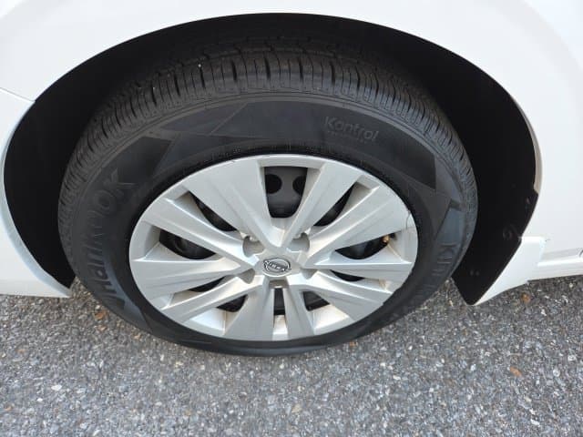 Pre-Owned 2025 Nissan Sentra S - photo - 9