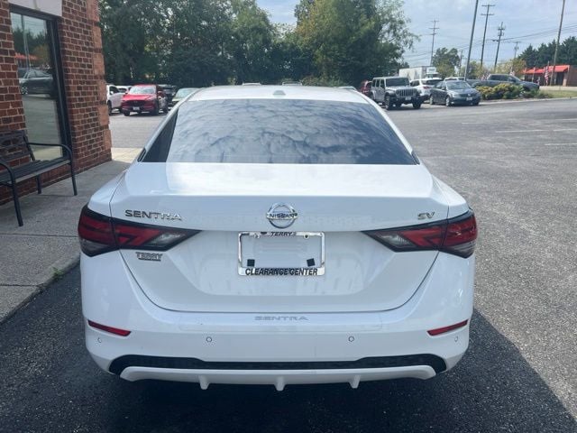 Pre-Owned 2022 Nissan Sentra SV - photo - 5