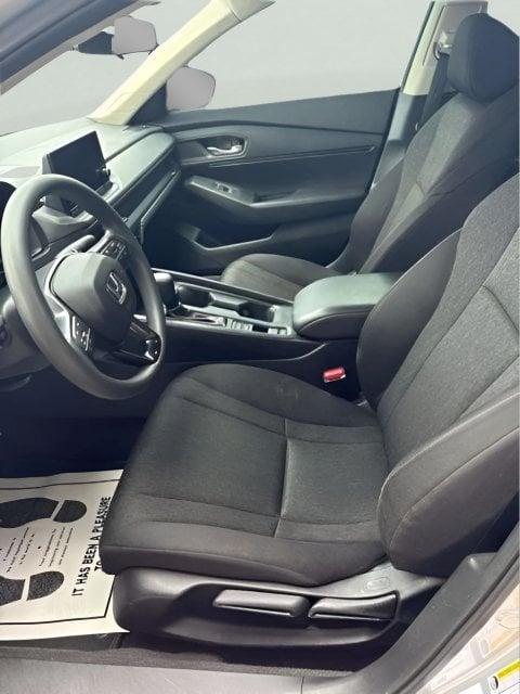 Pre-Owned 2025 Honda Accord LX - photo - 6