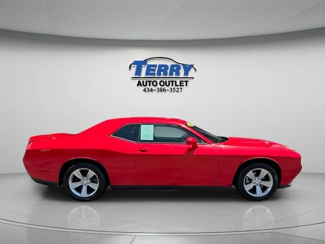 Pre-Owned 2021 Dodge Challenger SXT - photo - 0