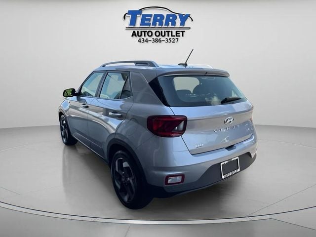 Pre-Owned 2025 Hyundai Venue SEL - photo - 4