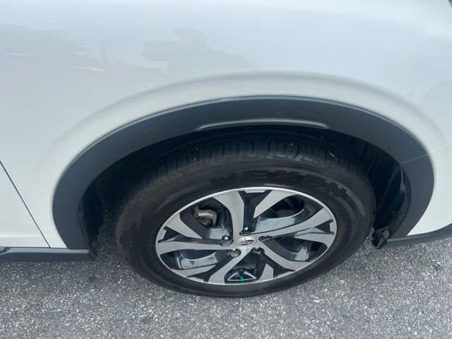 Pre-Owned 2022 Subaru Outback Limited - photo - 4