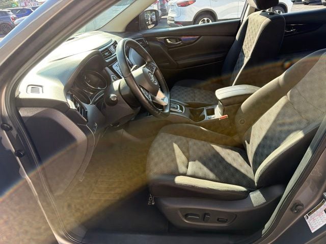 Pre-Owned 2021 Nissan Rogue Sport SV - photo - 7