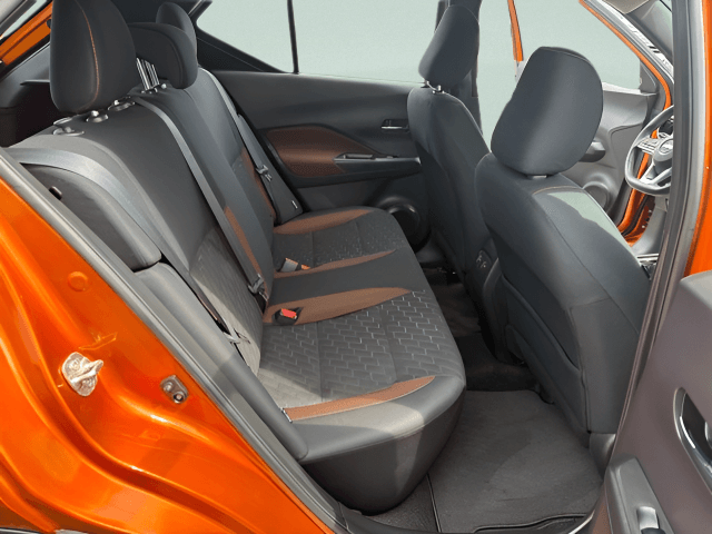 Pre-Owned 2023 Nissan Kicks SR - photo - 23