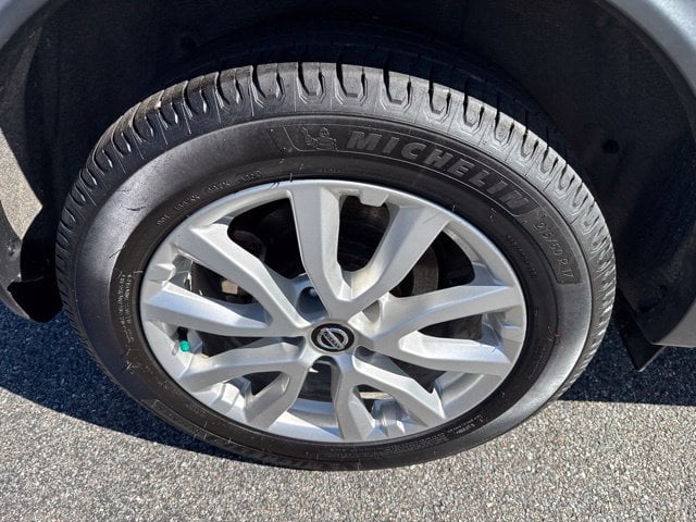 Pre-Owned 2022 Nissan Rogue Sport SV - photo - 12