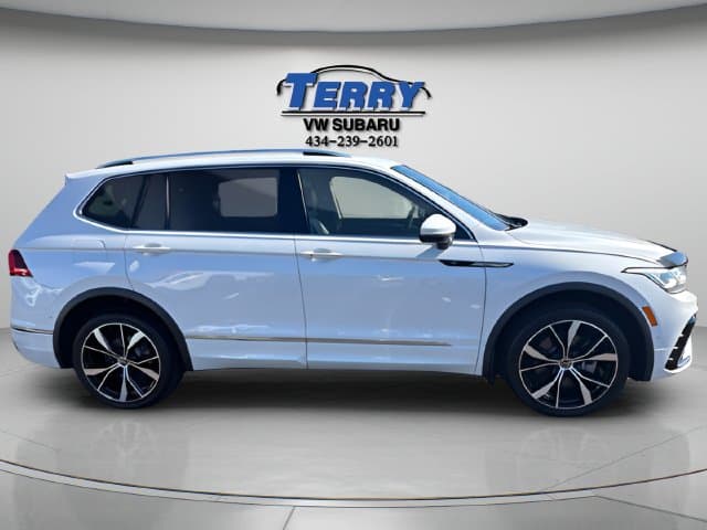 Pre-Owned 2022 Volkswagen Tiguan 2.0T SEL R-Line - photo - 0