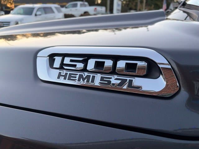 Pre-Owned 2019 Ram 1500 Laramie - photo - 17