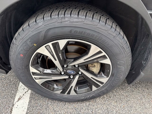 Pre-Owned 2024 Subaru Crosstrek Premium - photo - 8