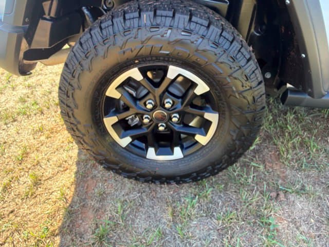 Pre-Owned 2025 Jeep Wrangler Rubicon - photo - 34
