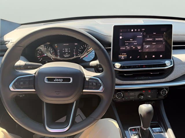Pre-Owned 2024 Jeep Compass Latitude - photo - 9