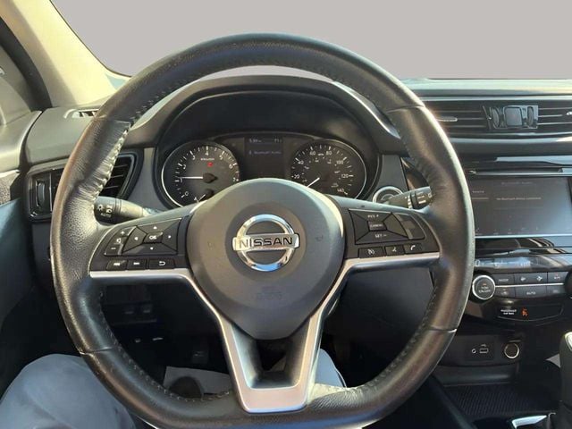 Pre-Owned 2021 Nissan Rogue Sport SV - photo - 10