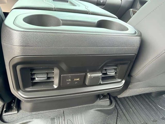Pre-Owned 2021 Chevrolet Silverado 1500 RST - photo - 6