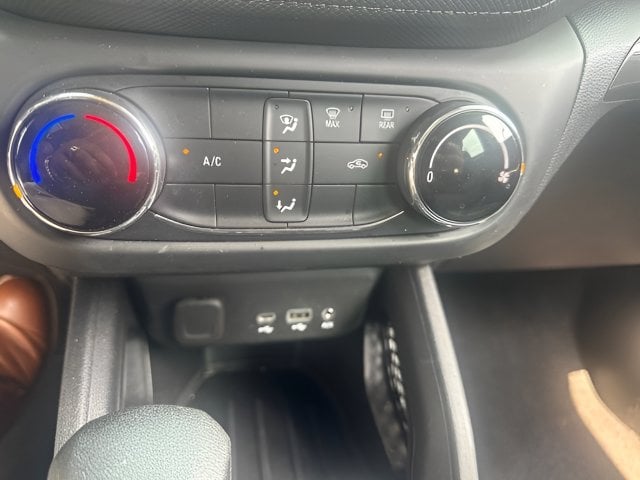 Pre-Owned 2023 Chevrolet TrailBlazer LS - photo - 12