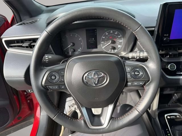 Pre-Owned 2024 Toyota Corolla Cross Hybrid XSE - photo - 4
