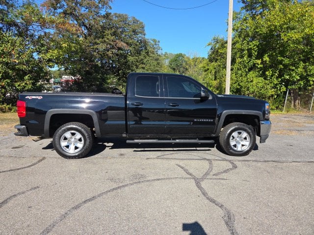 Pre-Owned 2017 Chevrolet Silverado 1500 LT - photo - 7
