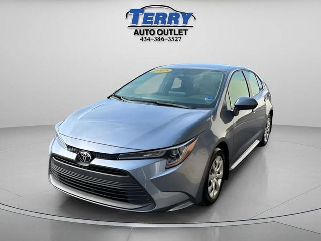 Pre-Owned 2025 Toyota Corolla LE - photo - 3