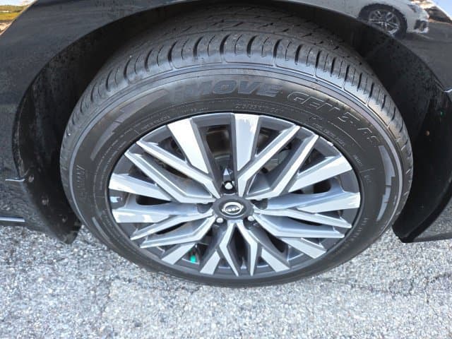 Pre-Owned 2024 Nissan Altima 2.5 SV - photo - 11