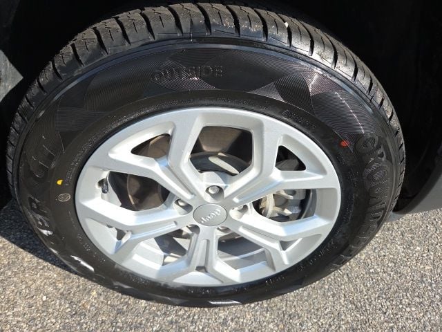 Pre-Owned 2024 Jeep Compass Latitude - photo - 8