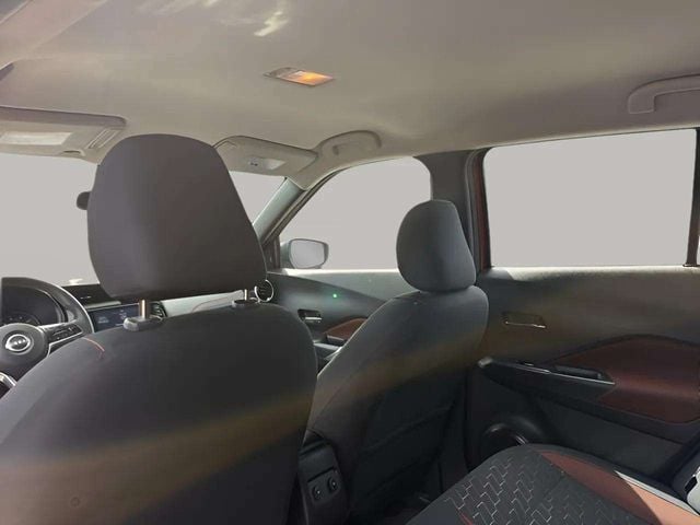 Pre-Owned 2023 Nissan Kicks SR - photo - 23