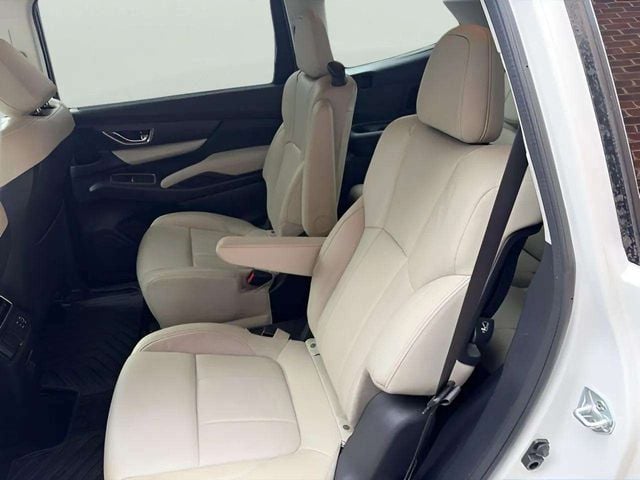 Pre-Owned 2023 Subaru Ascent Limited - photo - 14
