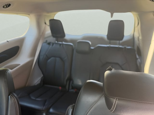 Pre-Owned 2022 Chrysler Pacifica Touring L - photo - 6