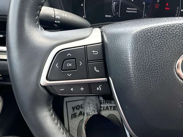 Pre-Owned 2024 Toyota Grand Highlander XLE - photo - 25