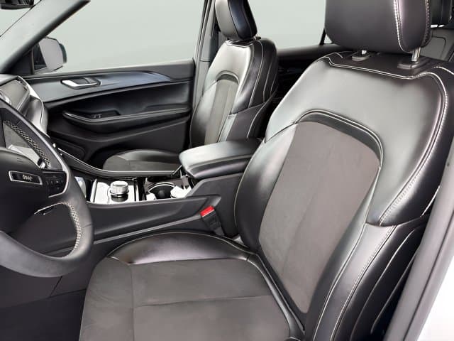 Pre-Owned 2023 Jeep Grand Cherokee Altitude X - photo - 4