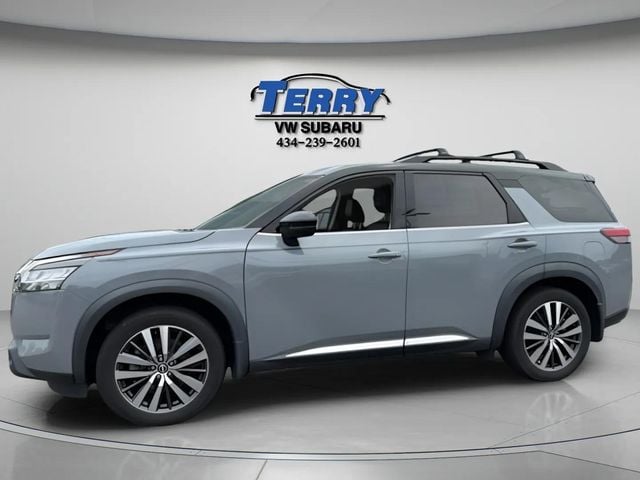 Pre-Owned 2022 Nissan Pathfinder Platinum - photo - 2